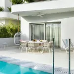 Otel Cocoοns &