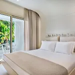 Cocoοns & Otel