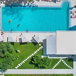 Cocoοns & Otel Fourka