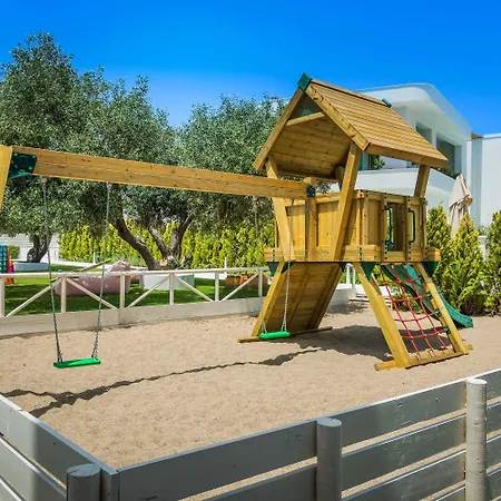 Cocoοns Suites&Villas Fourka Hotel