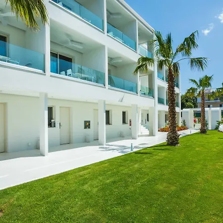 Cocoοns Suites&Villas Fourka Fourka