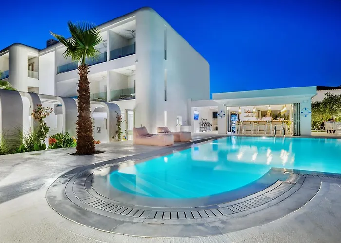 Отель Cocoοns & *