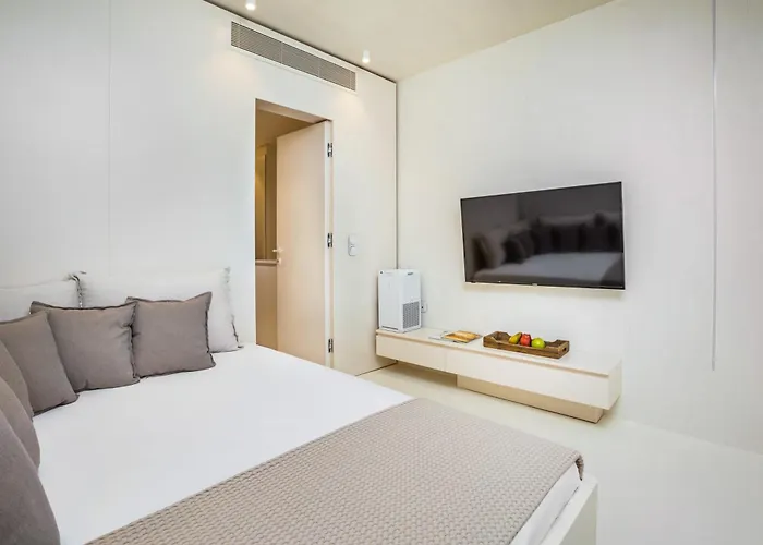 Cocoοns & Hotell *