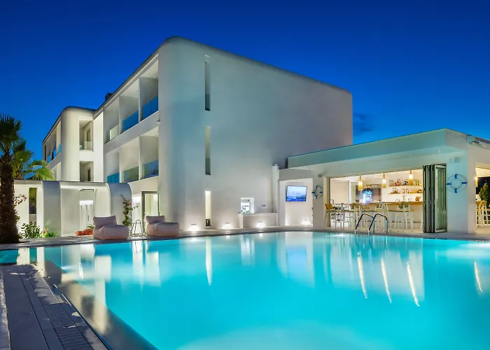 Cocoοns & Отель *