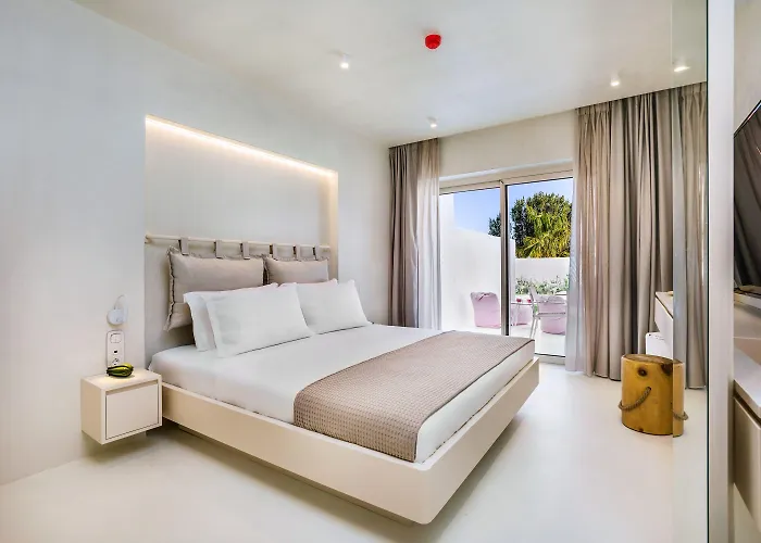 Cocoοns & Отель *