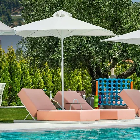 Cocoοns Luxury & * Fourka