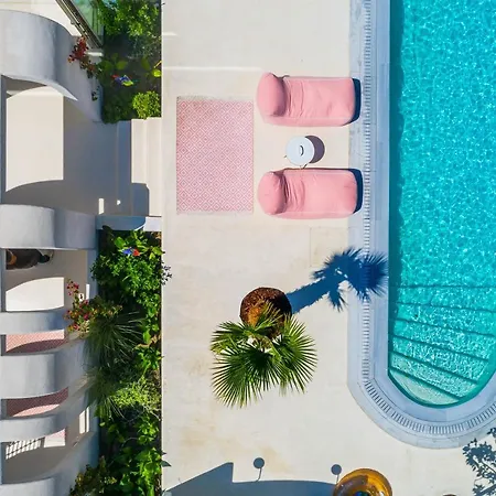 Cocoοns Luxury & Hotel *