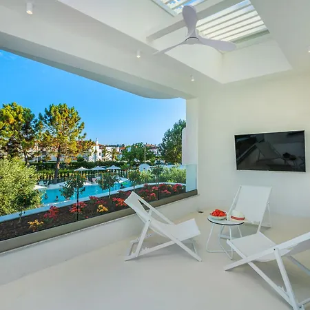 Cocoοns Luxury & Hotel Fourka