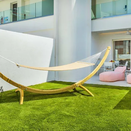 Cocoοns Luxury & Hotel Fourka