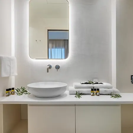 Hotel Cocoοns Luxury & *