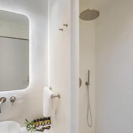 Cocoοns Luxury & Hotel Fourka