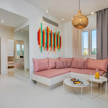 Cocoοns Luxury & Hotel Fourka