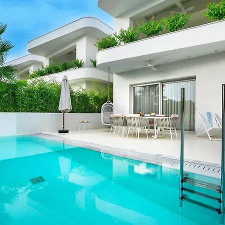 Hotel Cocoοns Luxury & *