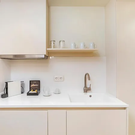 Cocoοns Luxury & Fourka