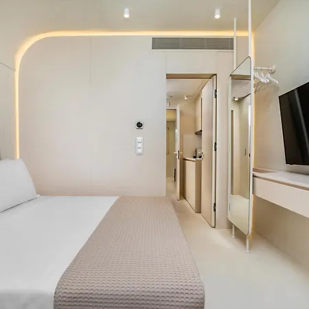 Cocoοns & Hotel Fourka
