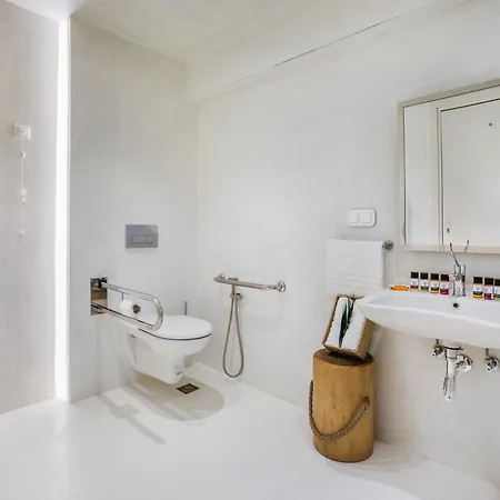 Hotel Cocoοns Luxury & *
