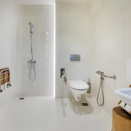 Cocoοns Luxury & Hotel