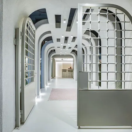 Hotel Cocoοns Luxury & *